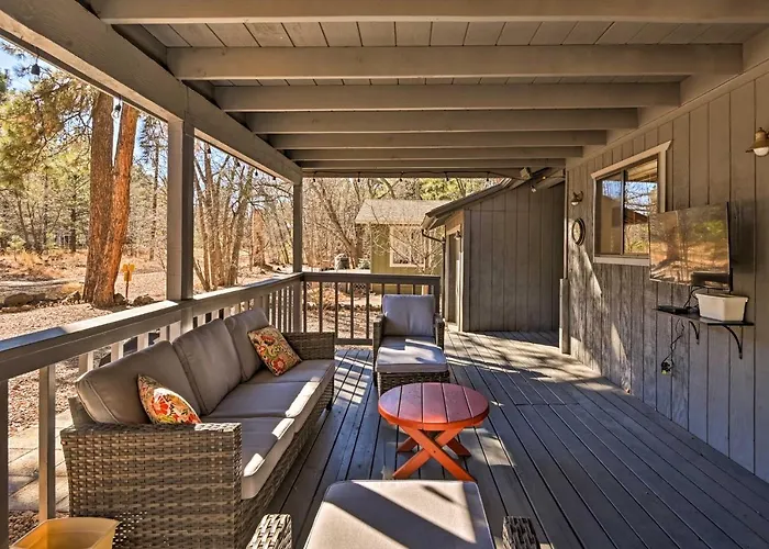 Near Hiking & Golfing: Pinetop W/ Deck! Indian Pine