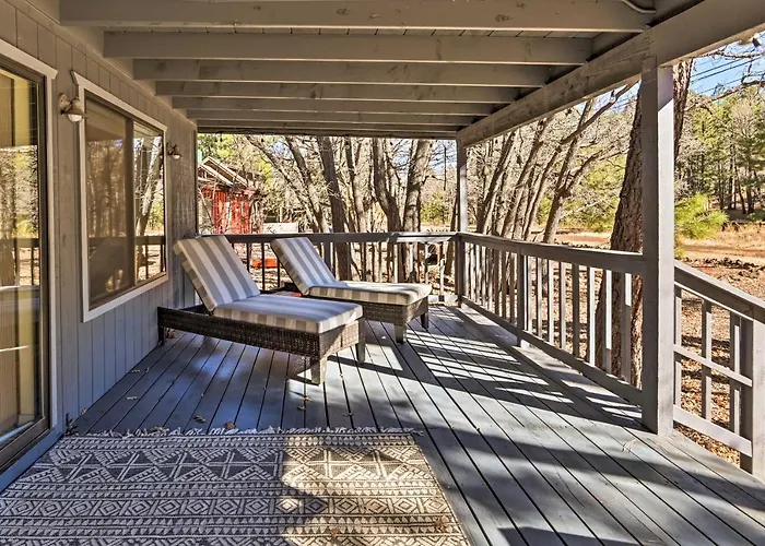 Holiday home Near Hiking & Golfing: Pinetop W/ Deck!
